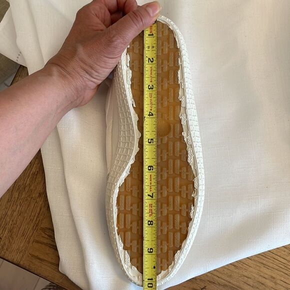 BACKYARD FOOTWEAR WHITE SNEAKERS WITH GREY DETAIL. NEW IN BOX - Picture 7 of 8